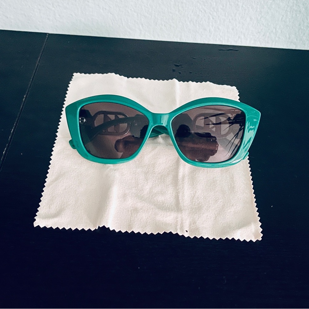 Stylish Teal Sunglasses